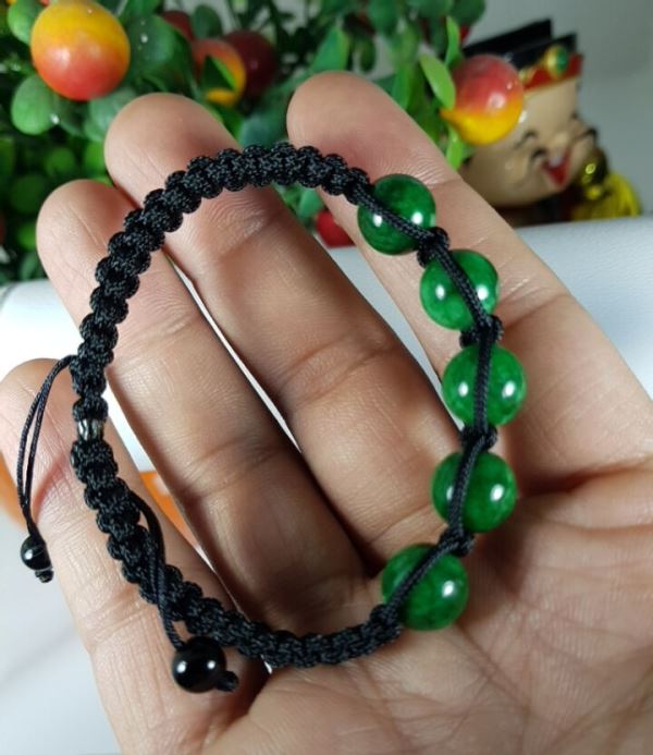 Vòng đeo tay đá cẩm thạch 5 hột