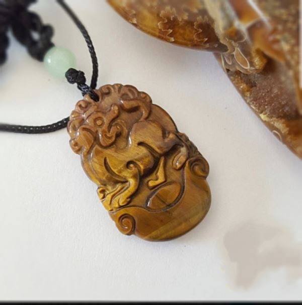 Mặt dây chuyền tuổi tuất đá mắt hổ M 999-11