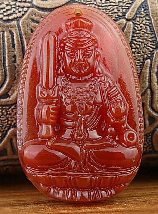 Mặt phật bất động minh vương đá mã não đỏ độ tuổi dậu M06